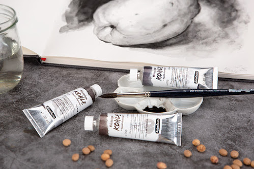 Zoraida-Ceballos-Carboncillo-líquido-de-Schmincke-1